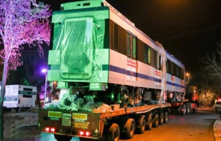 First metro train arrived in Isfahan